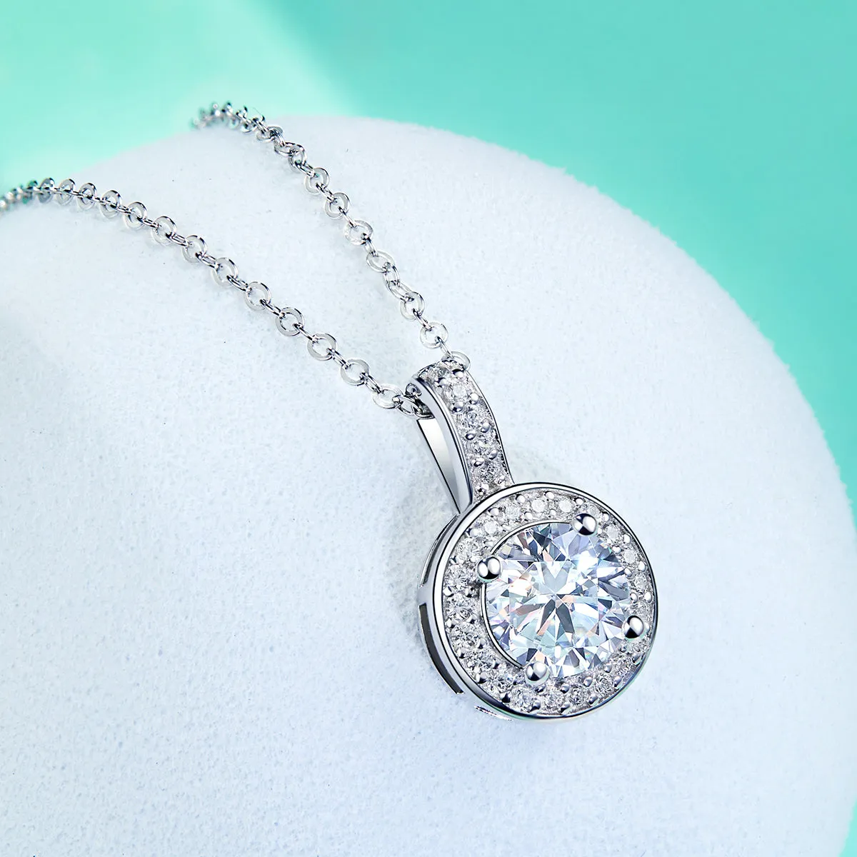 1.0CTTW D Color Moissanite Luxury Pendant Necklace 925 Sterling Silver 40 2 3cm Necklace