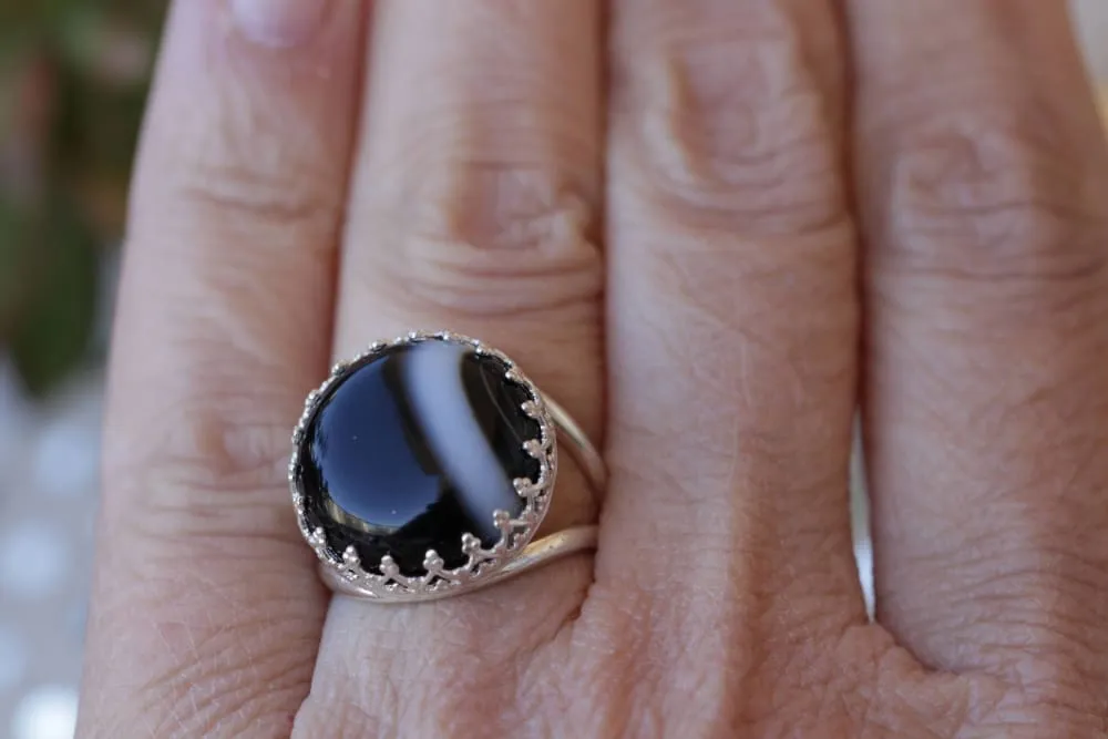 BLACK AGATE RING