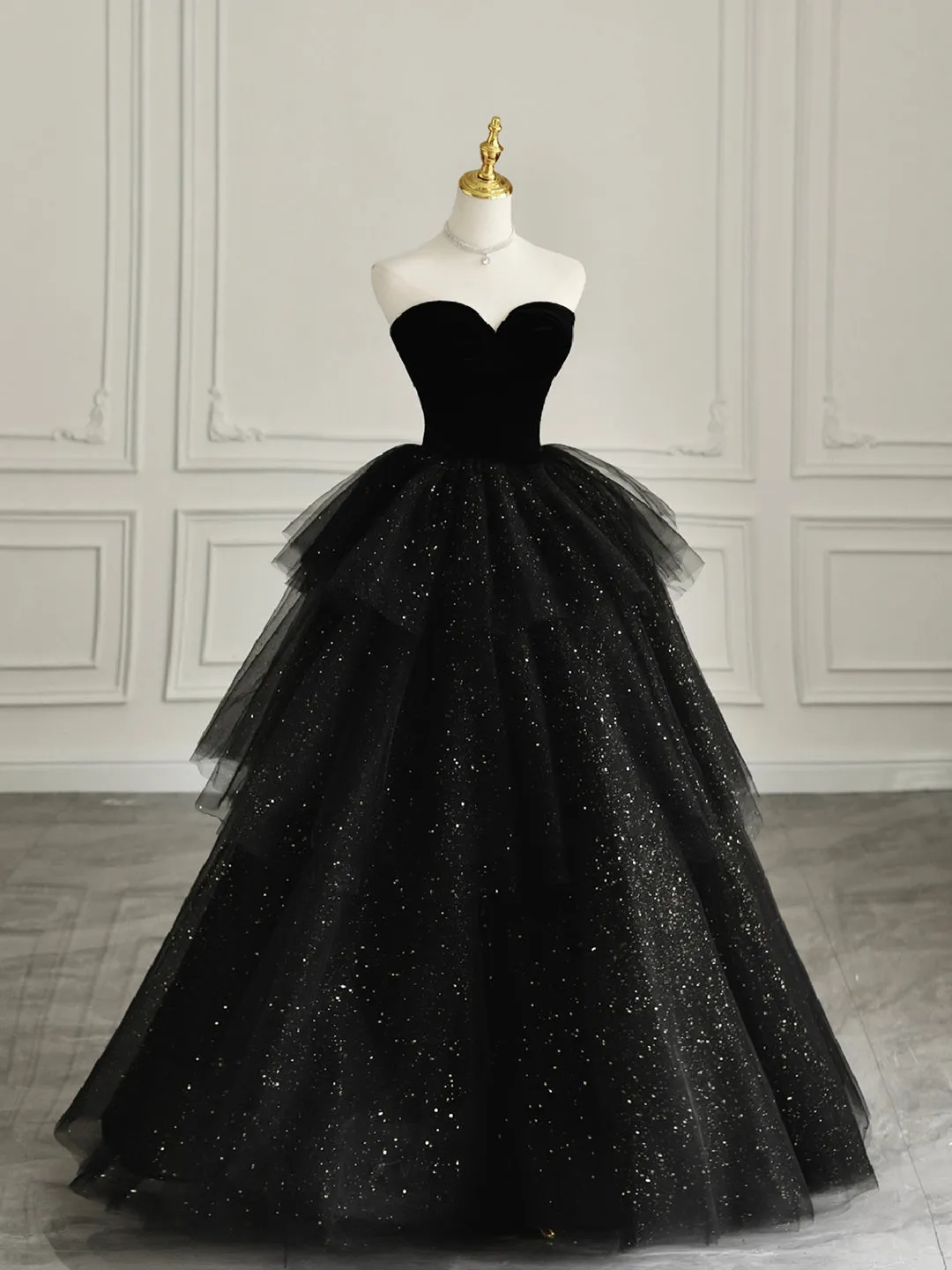 Black Strapless Tulle Formal Dress with Velvet A-Line Sweetheart Neck Long Prom Dress