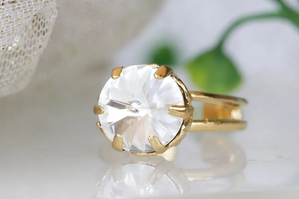 CLEAR CRYSTAL RING