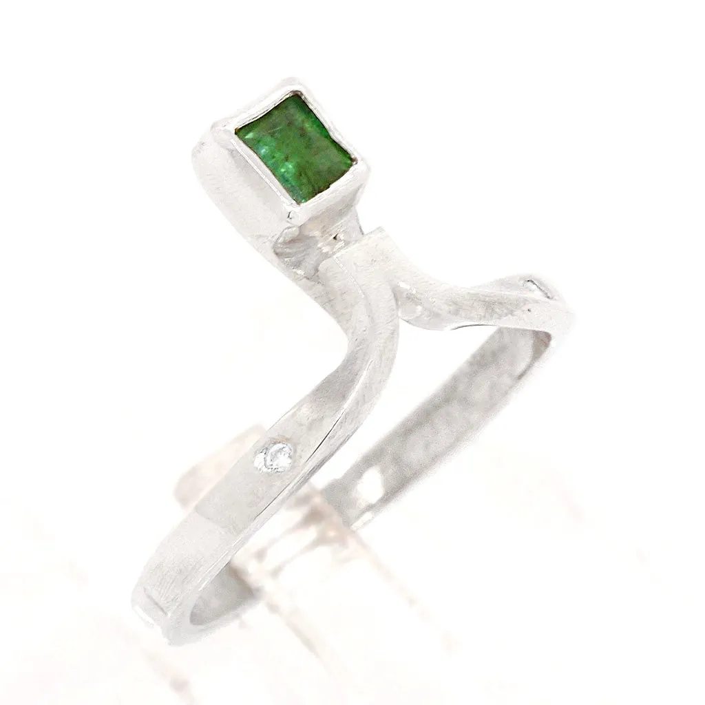 Emerald & White Diamond Twisted Ring (size 6)