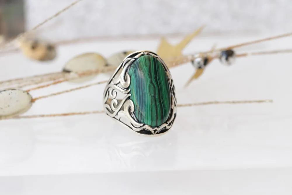 GREEN MALACHITE RING