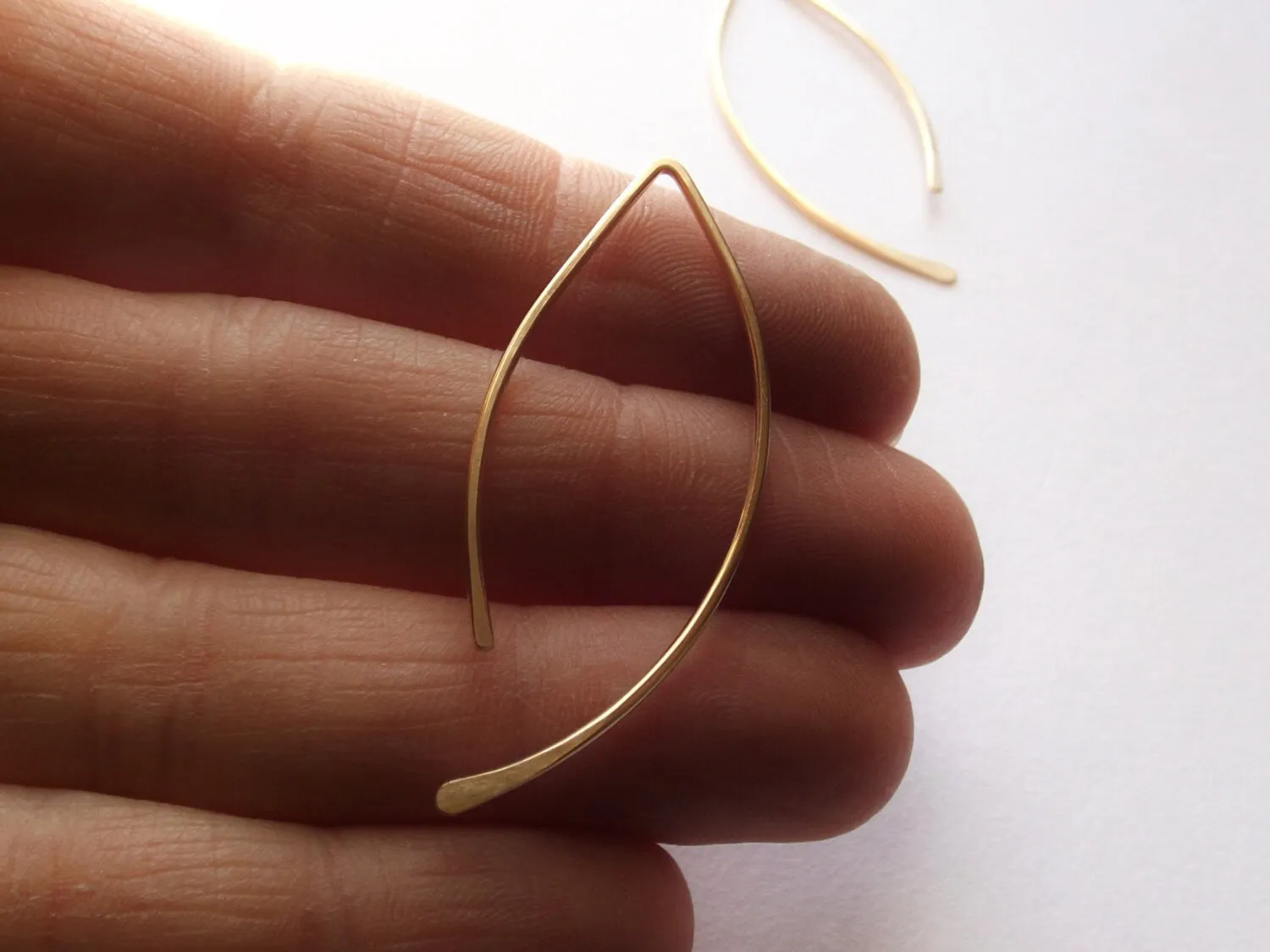 Leaf Hoop Earrings, Post Earrings, Hoop Earrings, Hammered Earrings, Fall Earrings, Gold Earrings, Modern Jewelry, Minimalist, Modern, Leaf