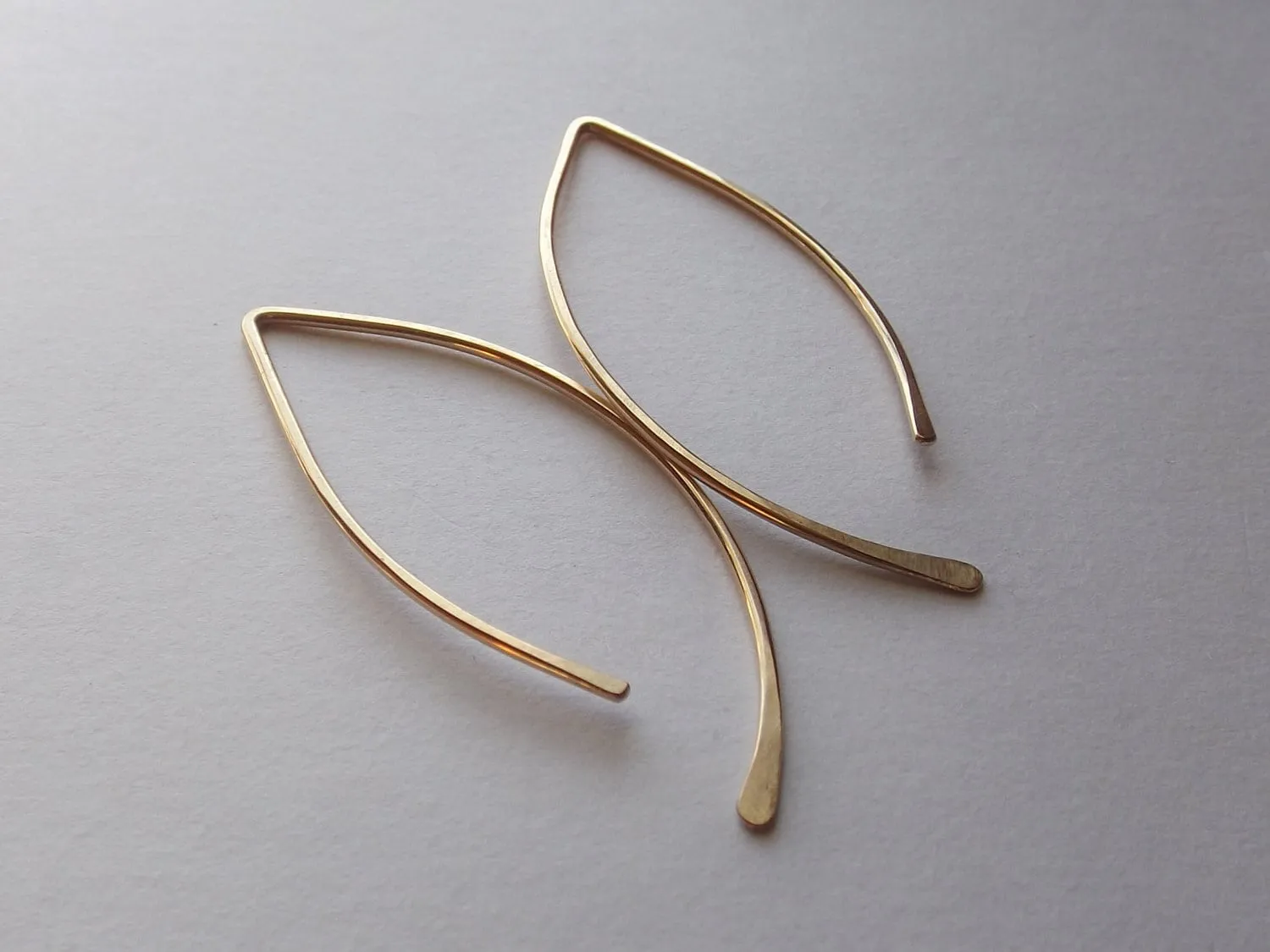 Leaf Hoop Earrings, Post Earrings, Hoop Earrings, Hammered Earrings, Fall Earrings, Gold Earrings, Modern Jewelry, Minimalist, Modern, Leaf