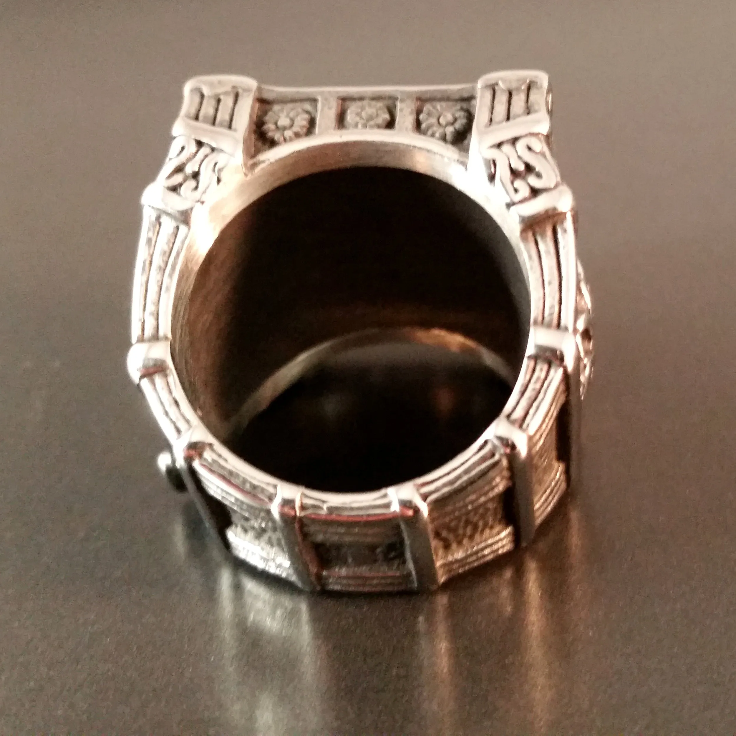 Mens Skull Ring Silver Tomb Style