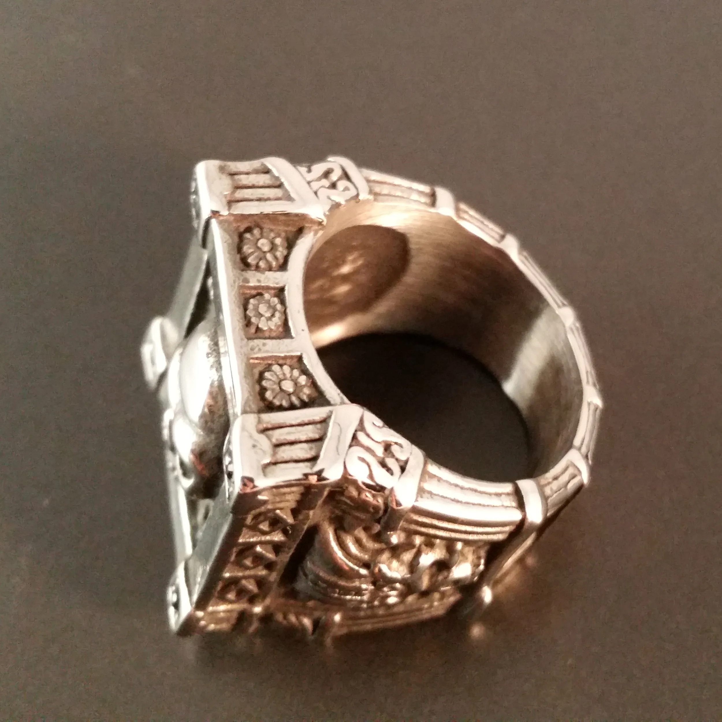 Mens Skull Ring Silver Tomb Style