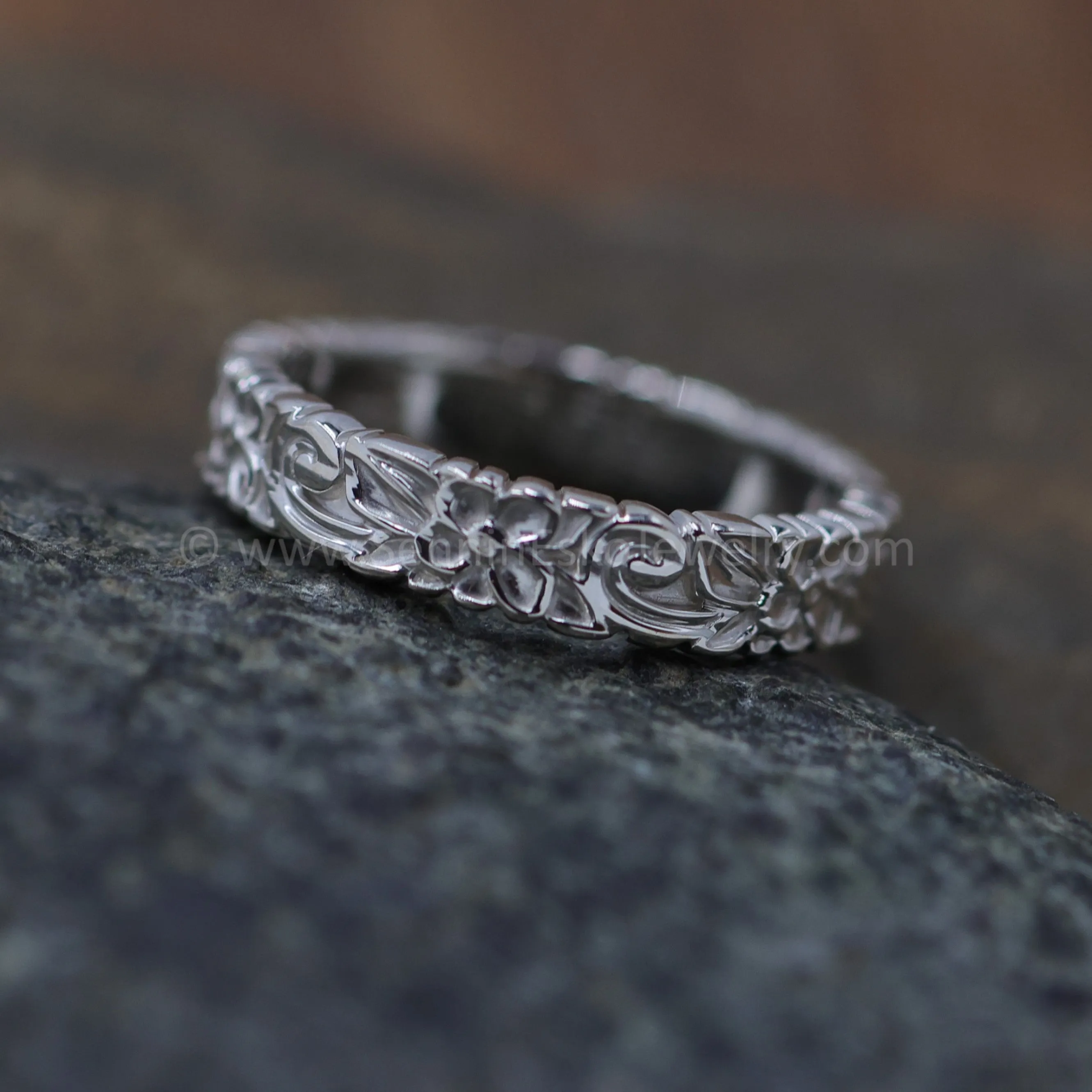 READY TO SHIP Silver Flower/Leaf Ring, Continuous Design, Size 7