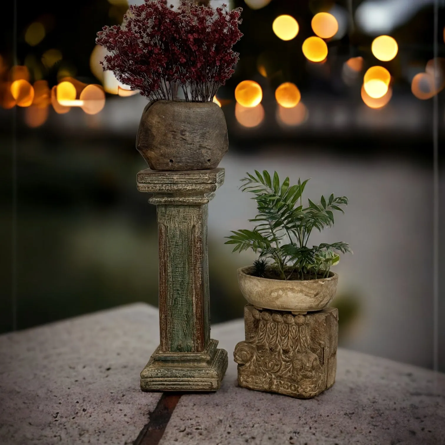 Ruhana 5 : Vintage pillar pedestal